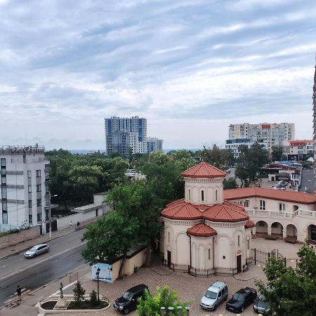 Ferienwohnung Квартира На 10-Й Фонтана Odessa Exterior foto