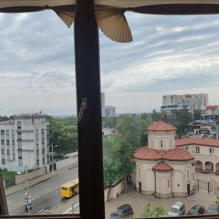 Ferienwohnung Квартира На 10-Й Фонтана Odessa Exterior foto